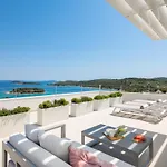 Vila Sara *