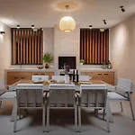 Vila Sara *